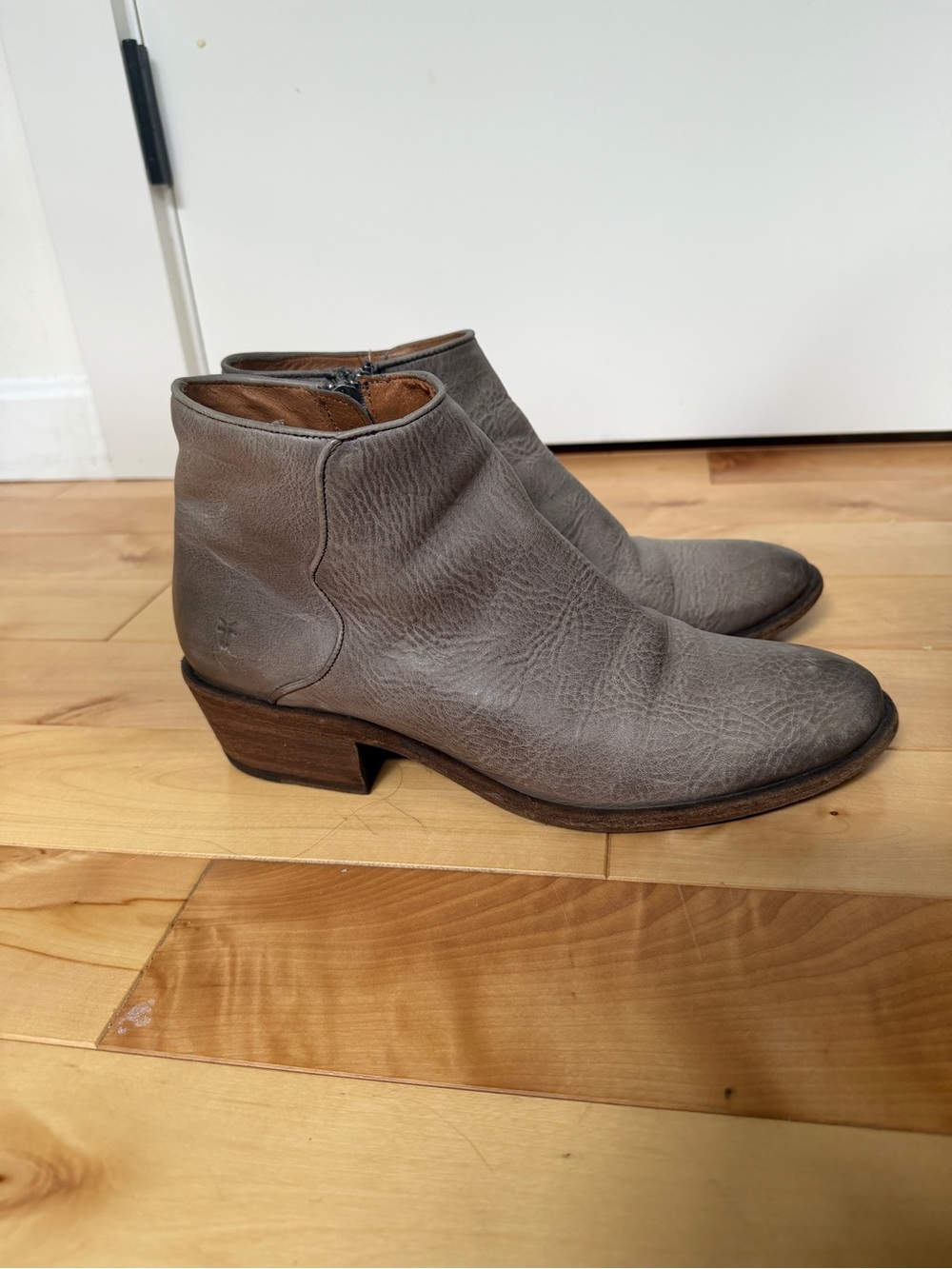 Frye Carson Bootie